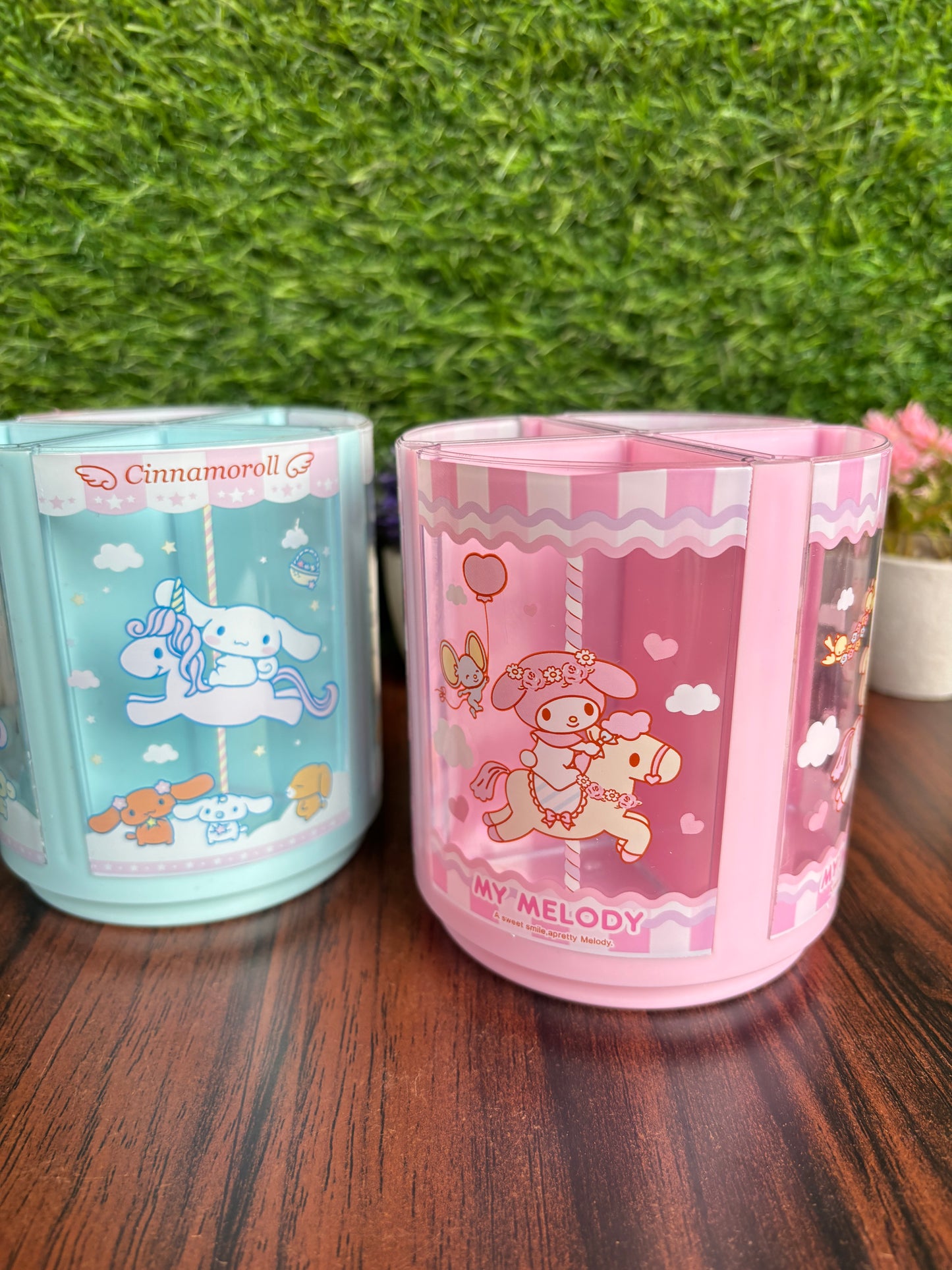 Kawaii Revolving Pen Stand