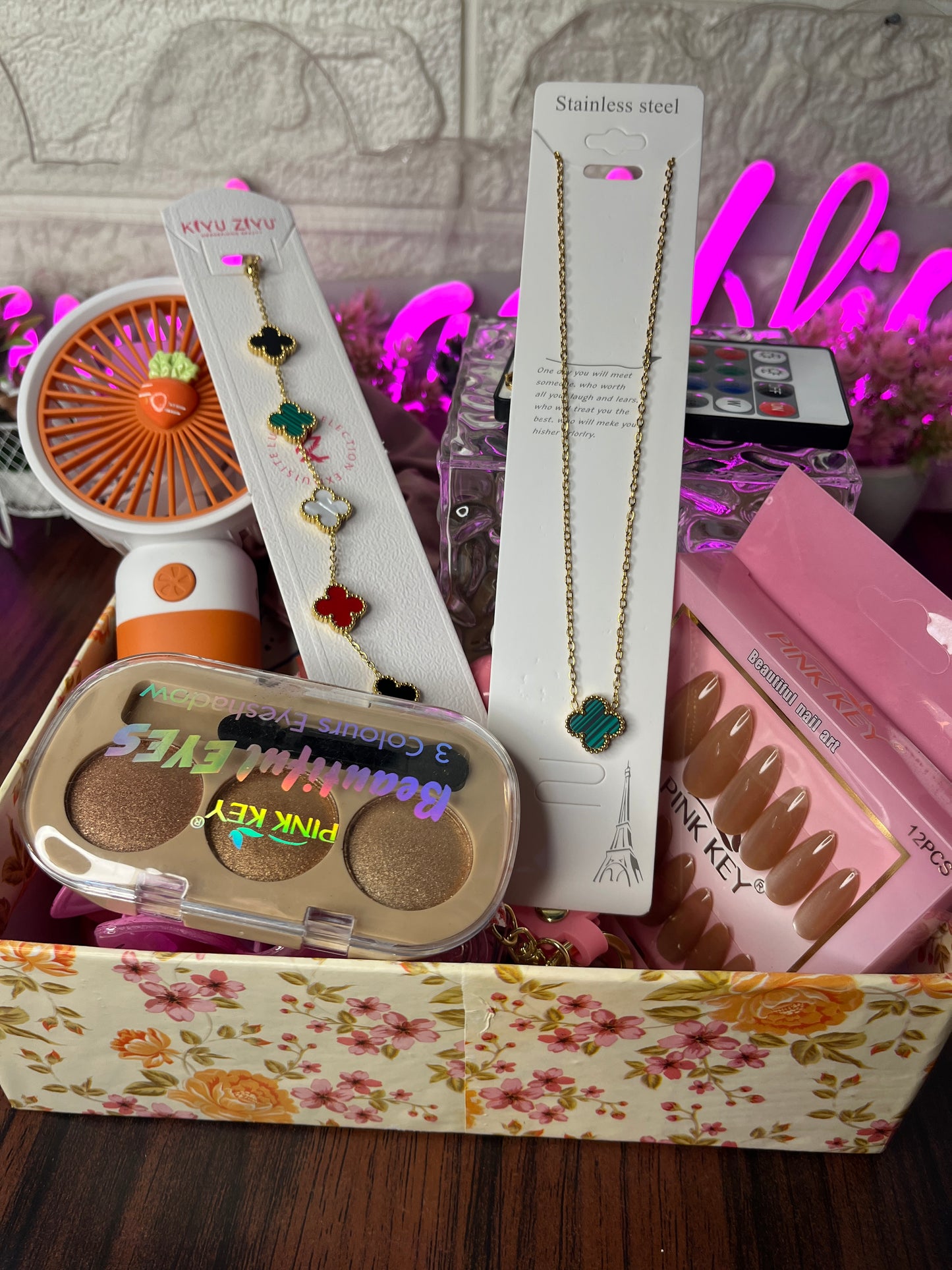 GlamGlow Hamper
